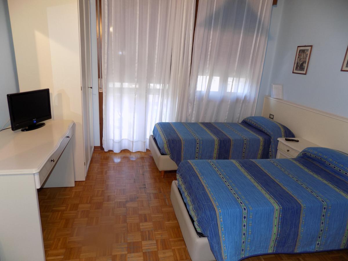 Hotel Udinese Da Aldo Jesolo Exteriör bild