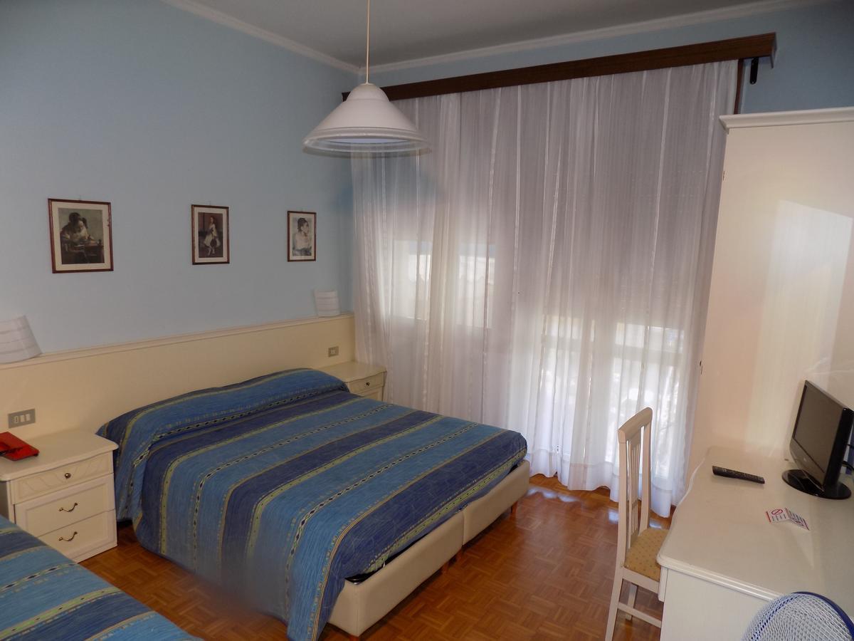 Hotel Udinese Da Aldo Jesolo Exteriör bild